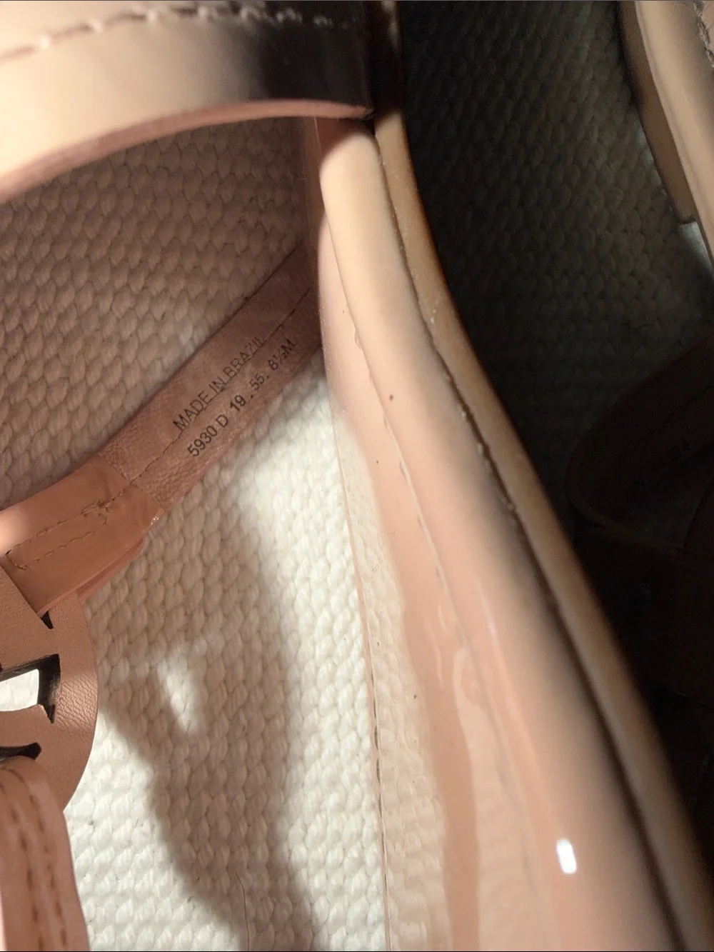 Patent Leather Thong Sandals in seashell/blush pink